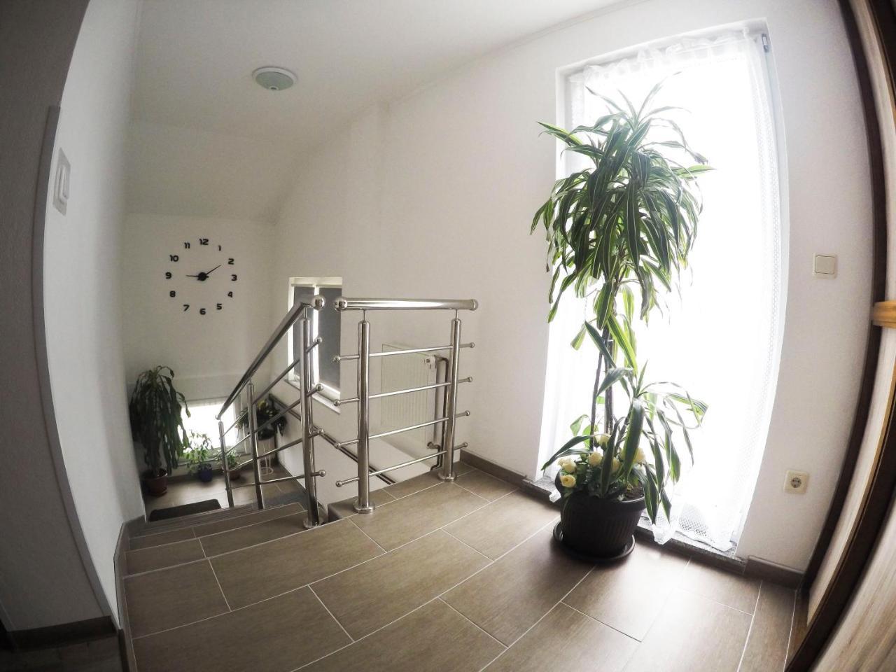 Guest House Toic Korenica Exterior foto